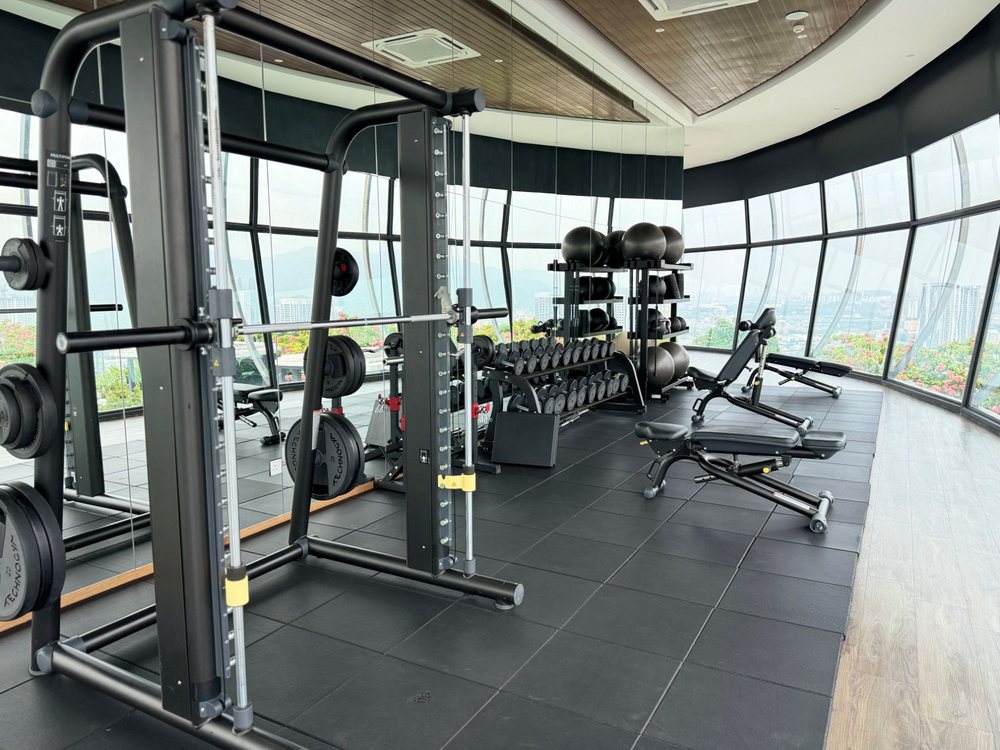 Unio Residence standalone gymnasium with a 360-degree view